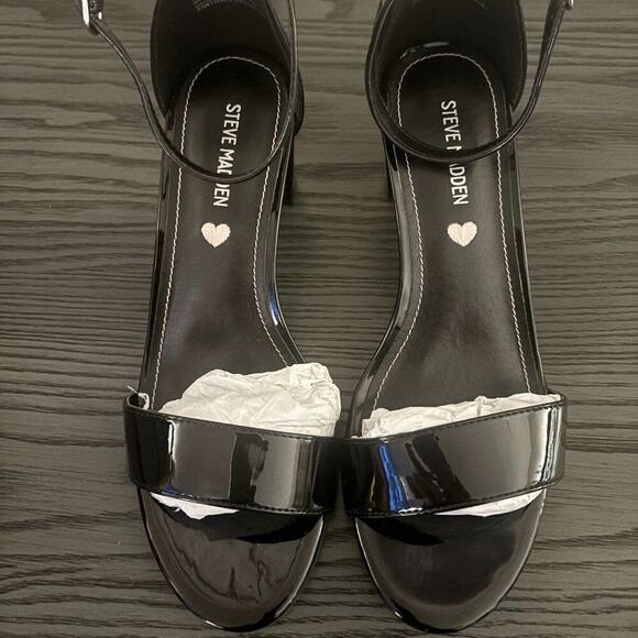 NEW! Steve Madden Girls Shoes Carrson Heeled Sandal, Black Patent, 5 - 1164